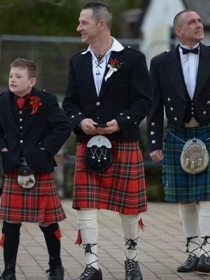 Kilt: Rok Tradisional Skotlandia yang Mendunia