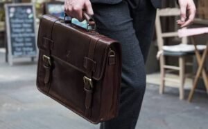 Briefcase Modern: 